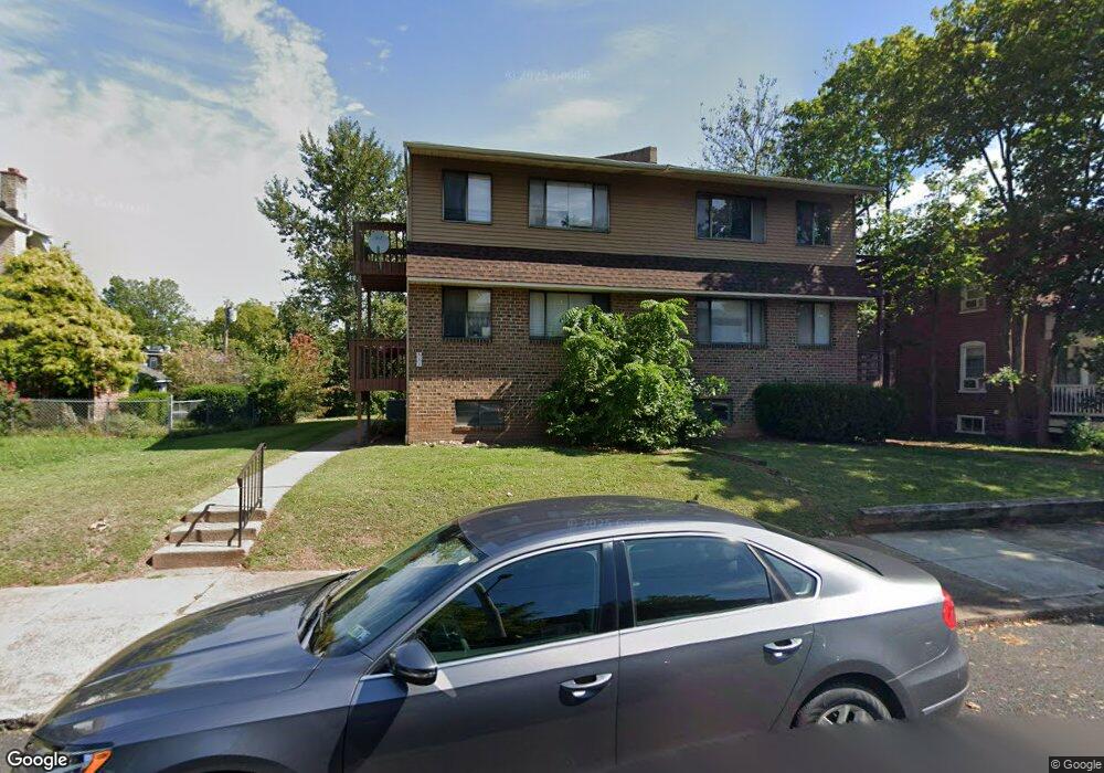 841 W 2nd St, Lansdale, PA 19446 - photo 1