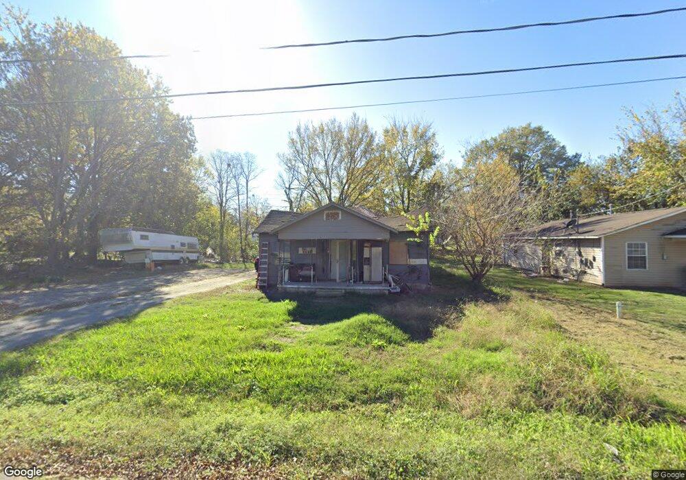 906 E Cleveland St, Stuttgart, AR 72160 - photo 1