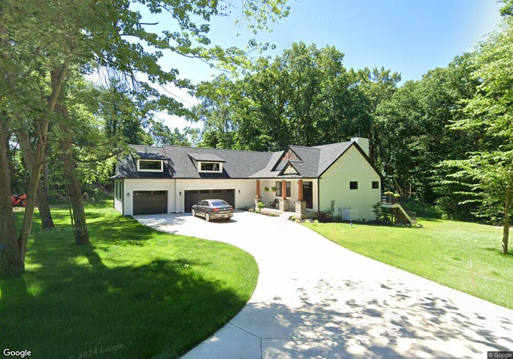 426 E Murray Ave, La Porte, IN 46350 - photo 1