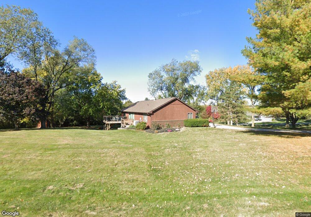 963 Hood St, Newton, IA 50208 - photo 1