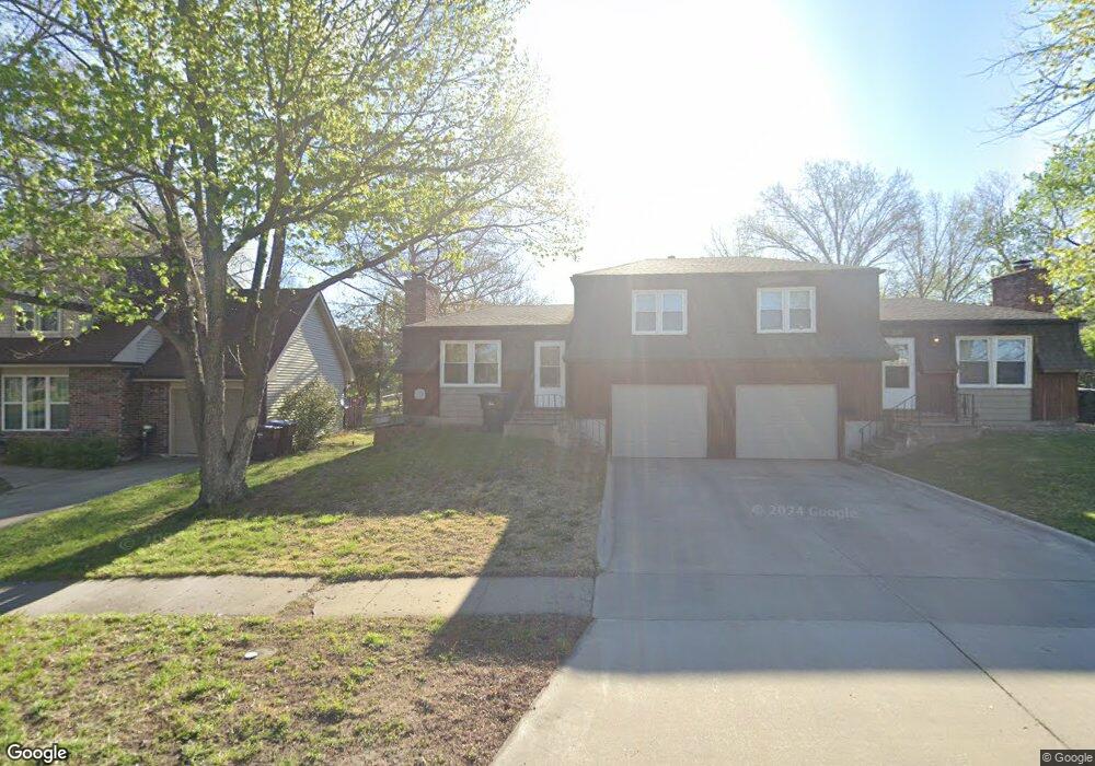 2812 SW Prairie Rd, Topeka, KS 66614 - photo 1