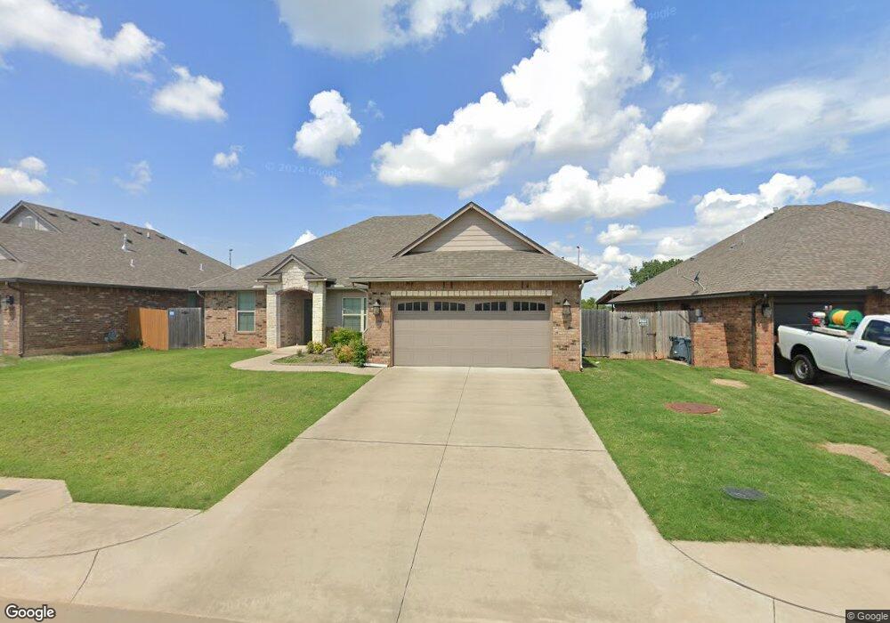 6709 Cherokee Dr, Warr Acres, OK 73132 - photo 1