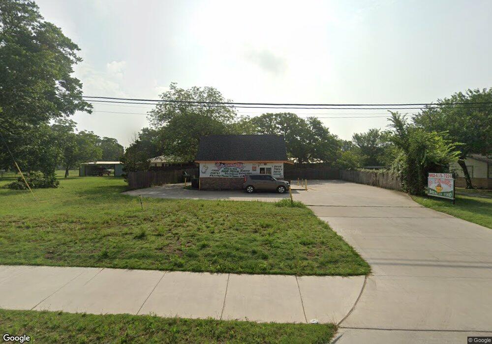 638 N Main St, Springtown, TX 76082 - photo 1