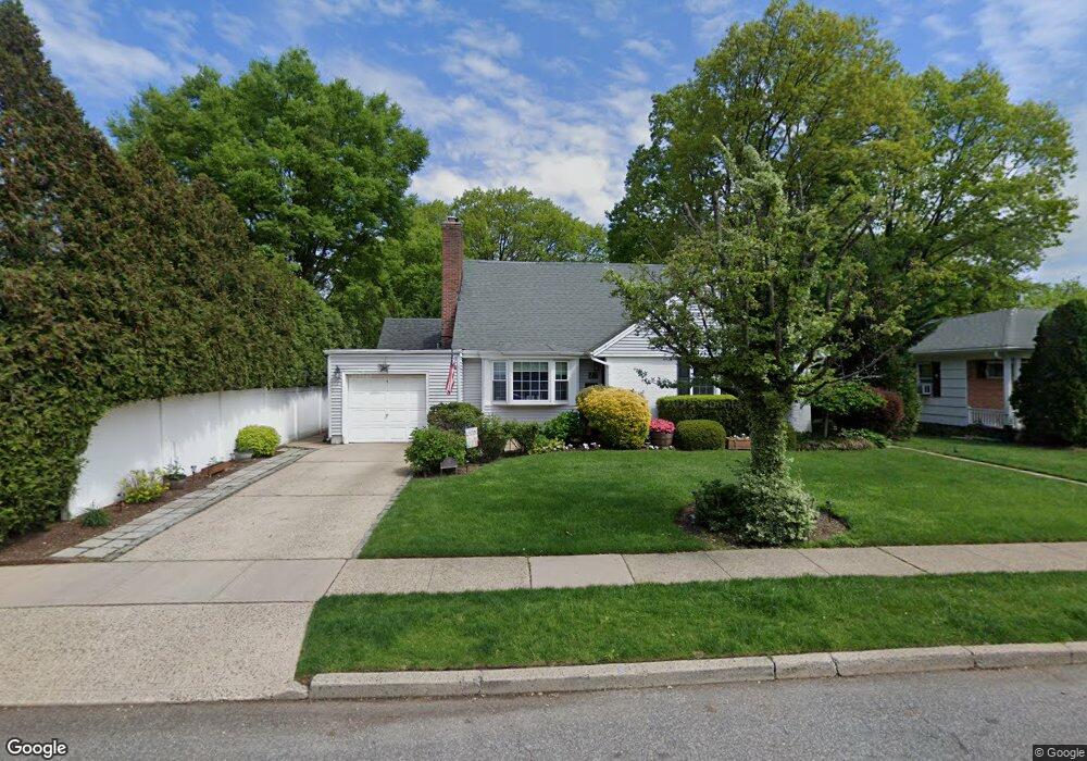 23 Vassar St, Garden City, NY 11530 - photo 1