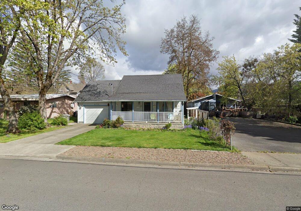 472 SW H St, Grants Pass, OR 97526 - photo 1