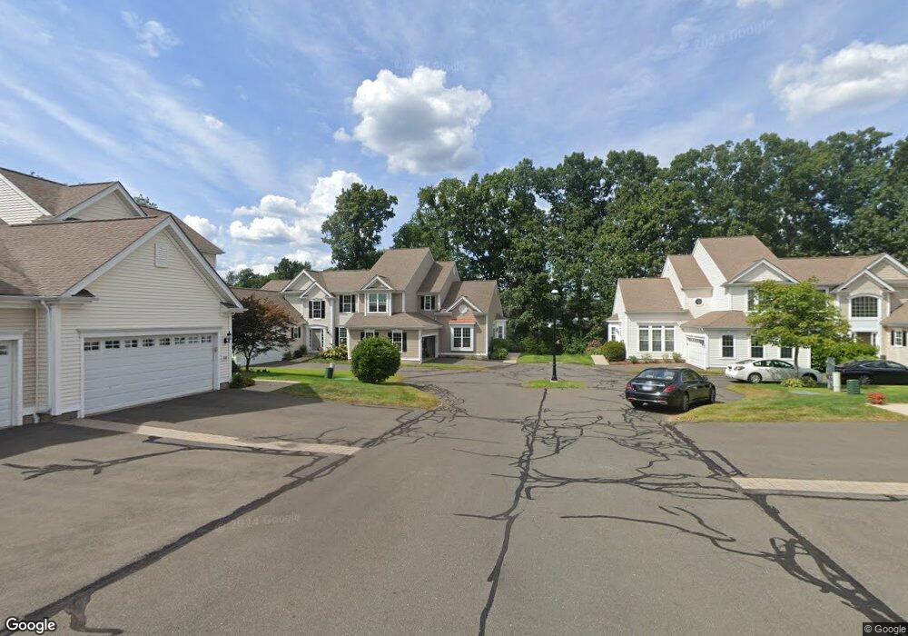 124 Barkledge Dr unit 2-22, Newington, CT 06111 - photo 1