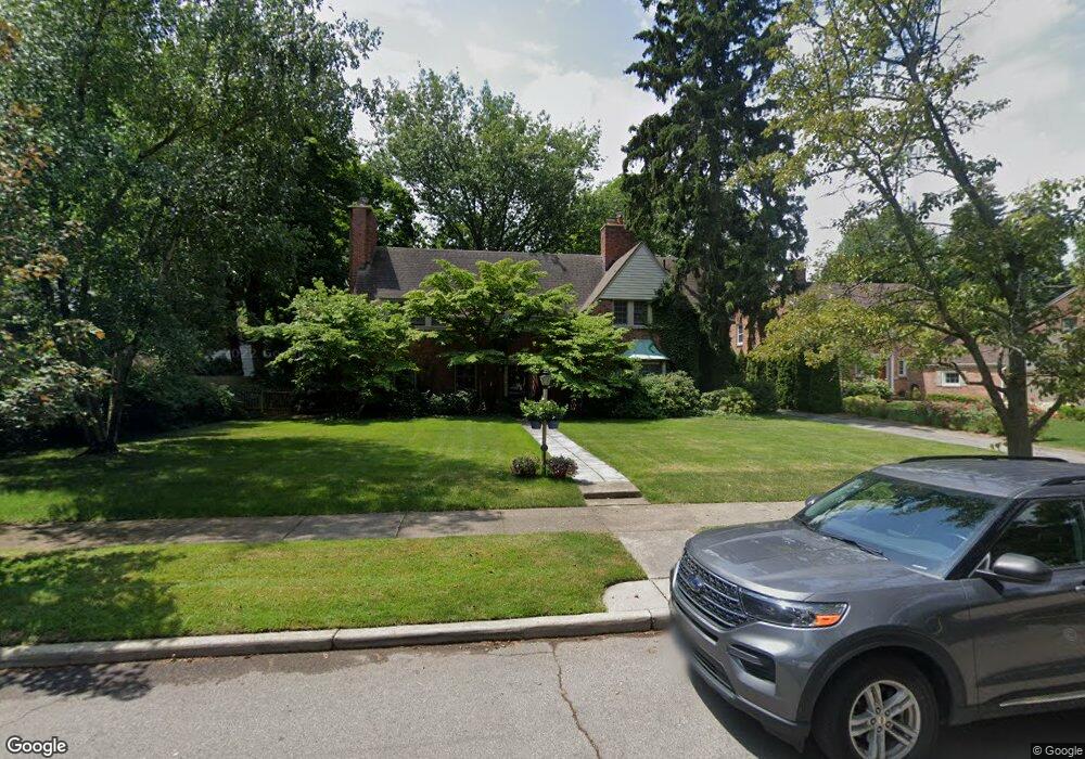 57 Cambridge Rd, Grosse Pointe Farms, MI 48236 - photo 1