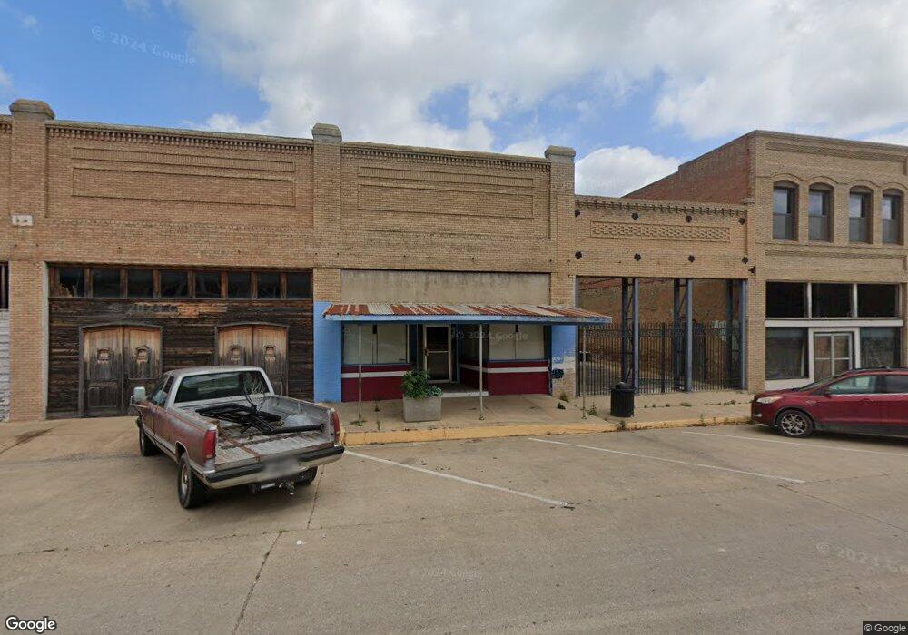 128 W Grand St, Whitewright, TX 75491 - photo 1