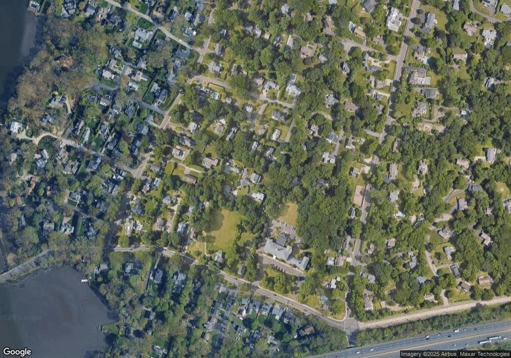 14 Horseshoe Ln, Westport, CT 06880 - photo 1