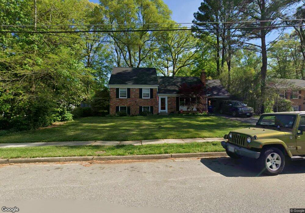 1900 Cool Spring Dr, Alexandria, VA 22308 - photo 1