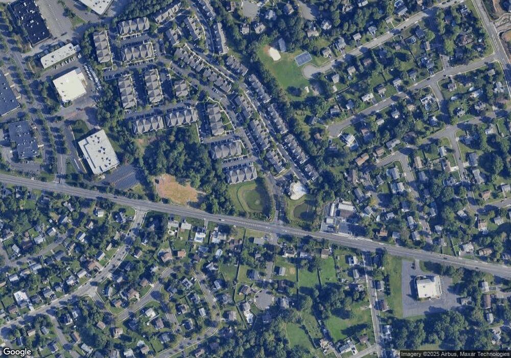 112 Frank Ct unit 112, South Plainfield, NJ 07080 - photo 1