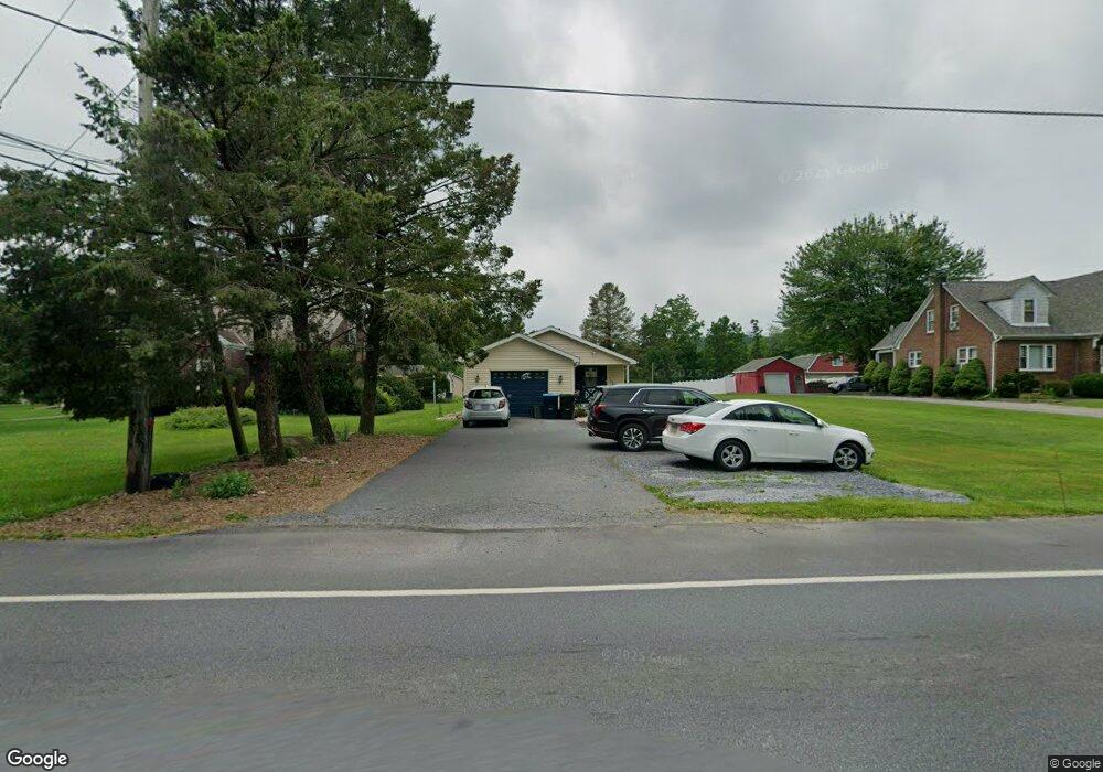 602 Main St, Nazareth, PA 18064 - photo 1