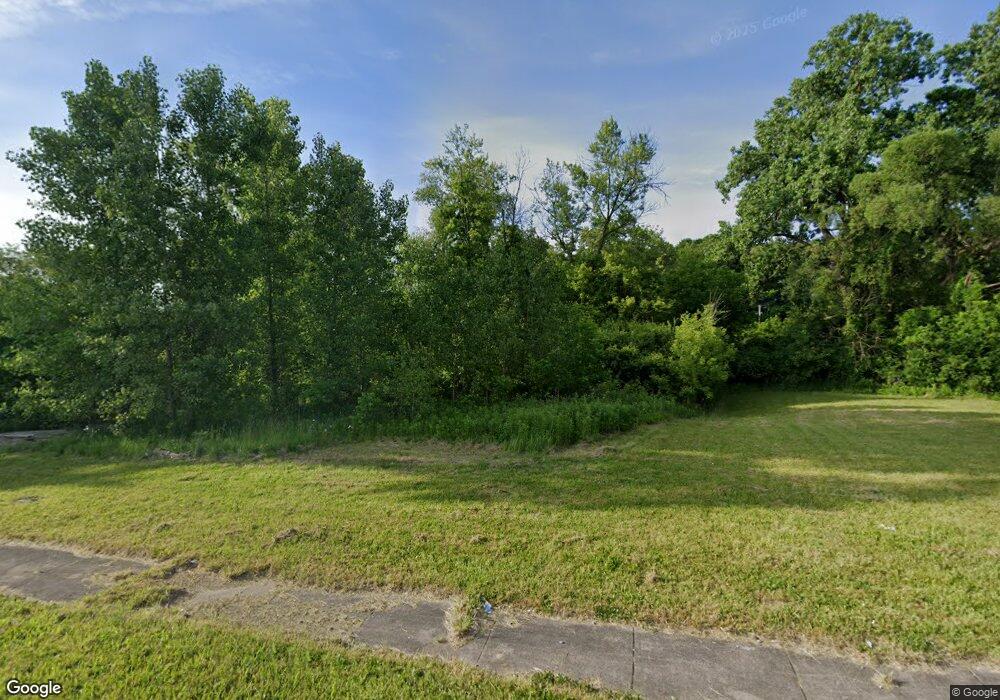 922 E Austin Ave, Flint, MI 48505 - photo 1