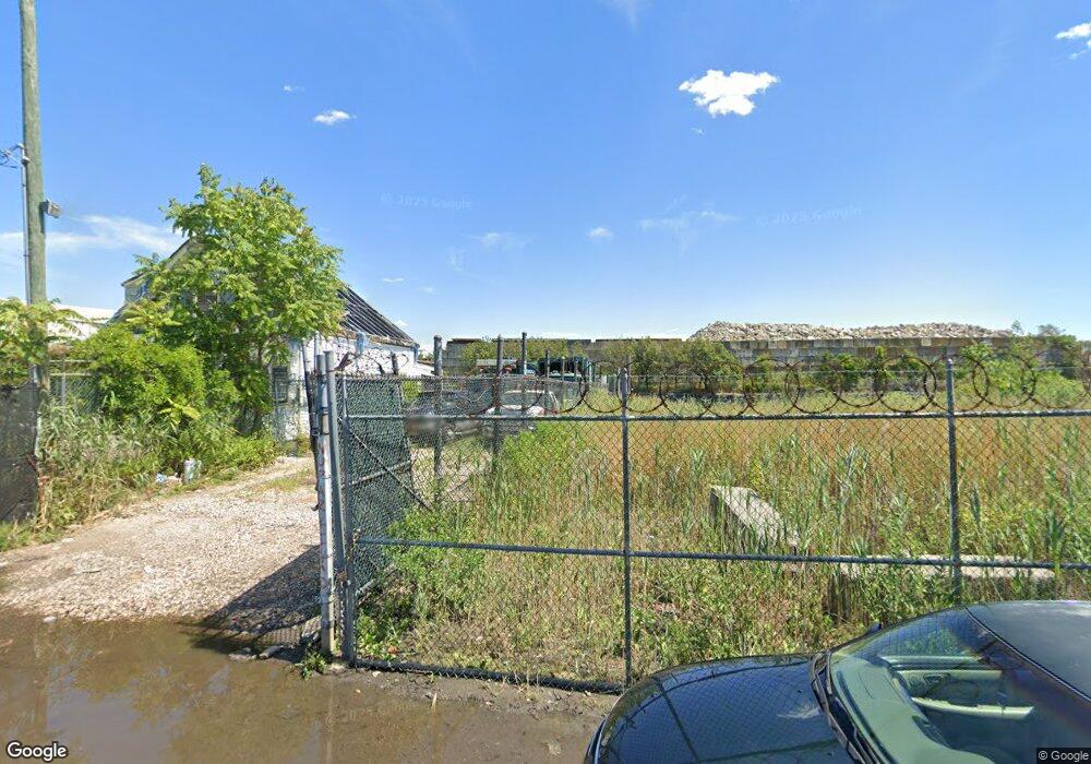 15509 Bayview Ave, Jamaica, NY 11422 - photo 1