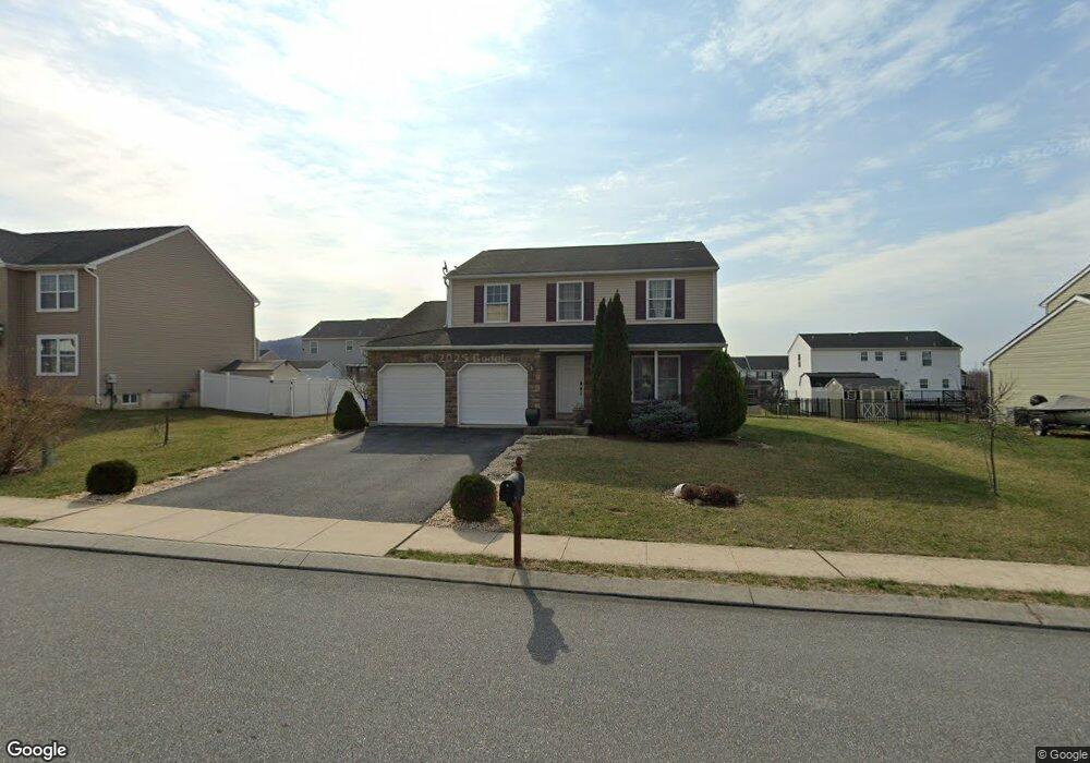 103 Nantucket Dr, Reading, PA 19605 - photo 1