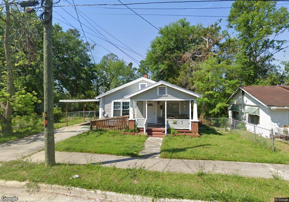 417 Phillips St W, Douglas, GA 31533 - photo 1