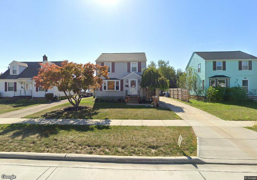 2238 E 34th St, Lorain, OH 44055 - photo 1