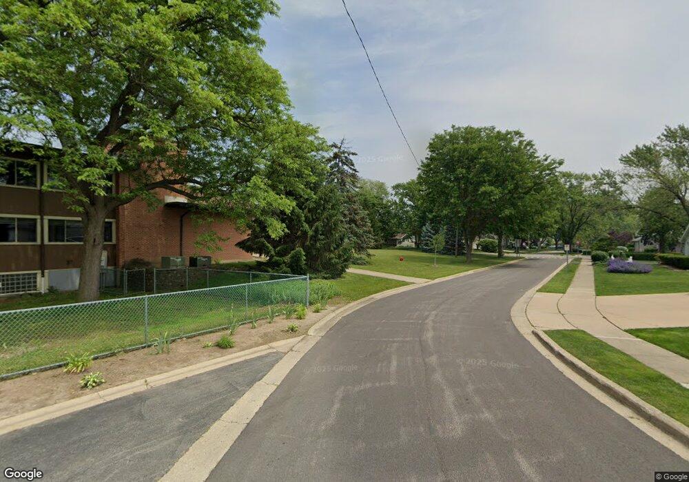 3305 Kingfisher Ln E, Rolling Meadows, IL 60008 - photo 1