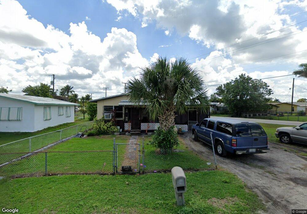 573 SW 4th St, Belle Glade, FL 33430 - photo 1