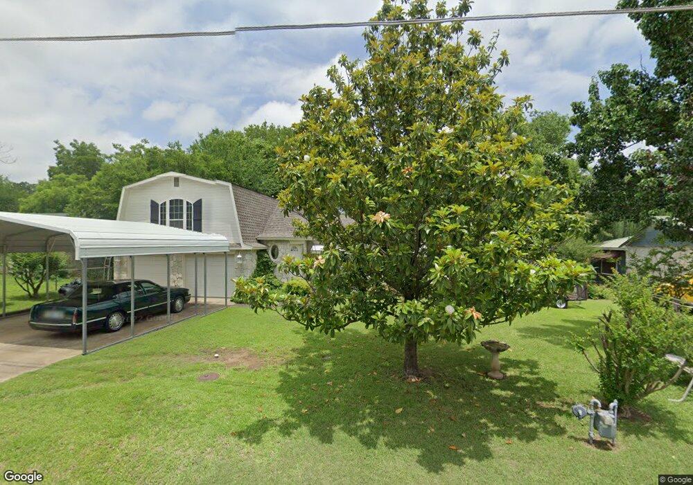 1551 3rd Ave NE, Ardmore, OK 73401 - photo 1