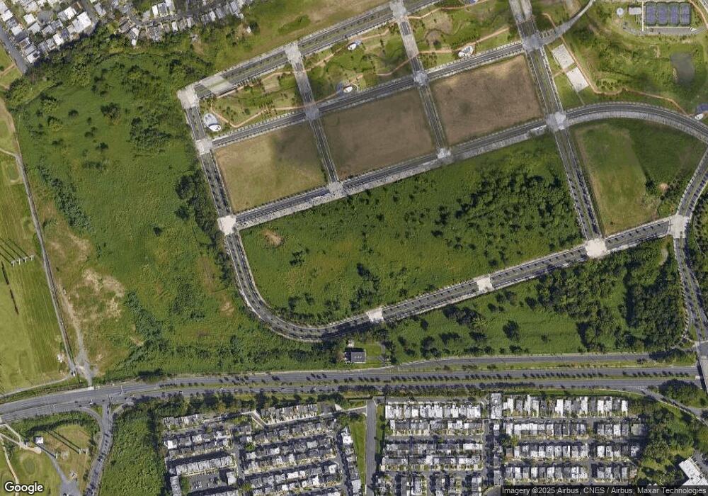 82 Iguazu, Bayamon, PR 00959 - photo 1