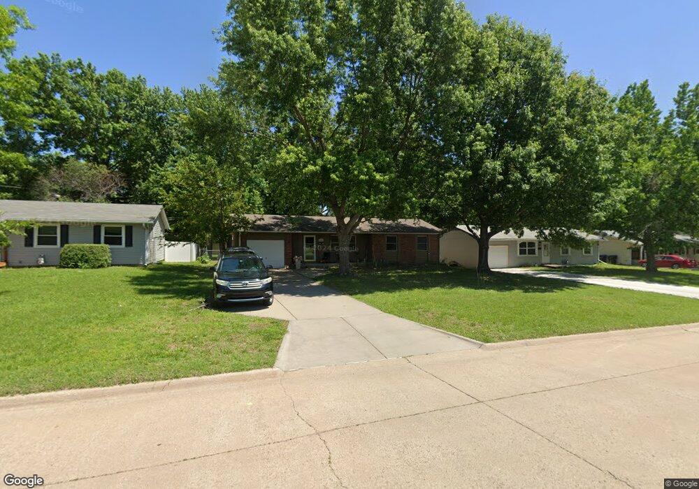 2508 SW Randolph Ave, Topeka, KS 66611 - photo 1