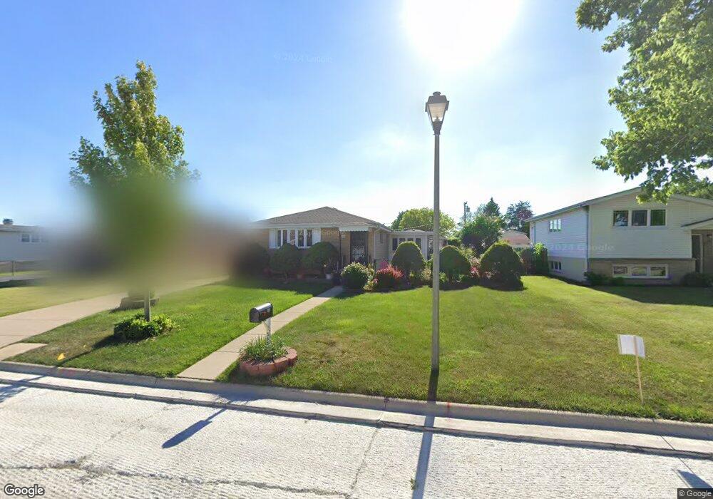 566 N Willow Rd, Elmhurst, IL 60126 - photo 1