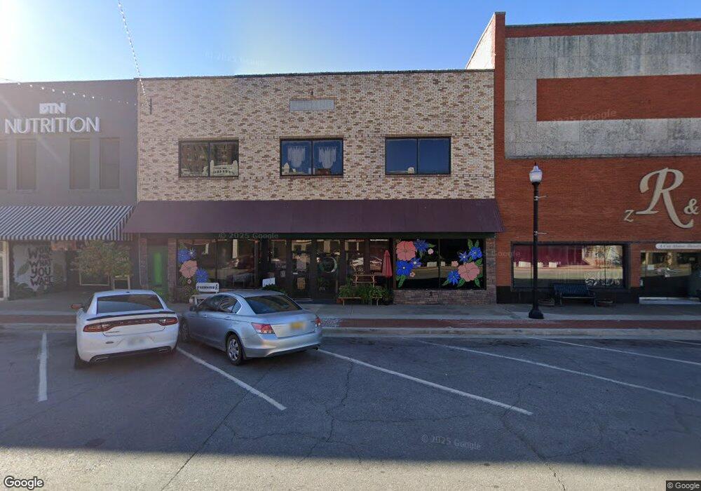 122 E Choctaw Ave, McAlester, OK 74501 - photo 1