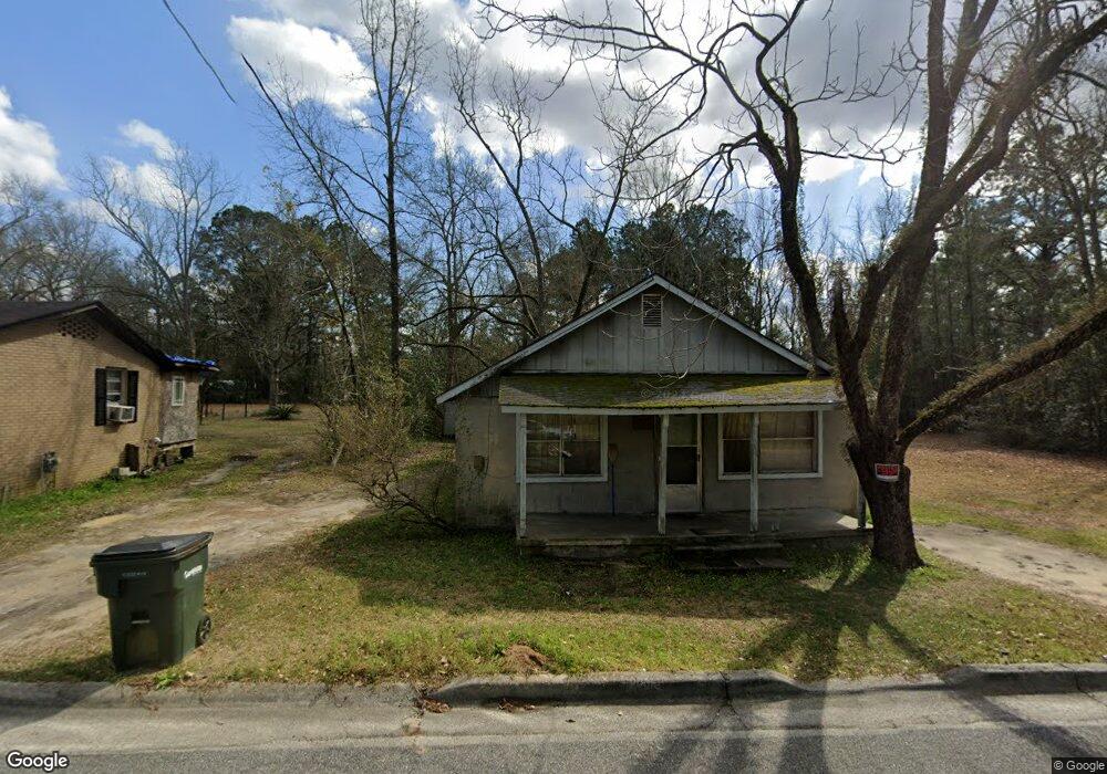 416 Jones St, Claxton, GA 30417 - photo 1