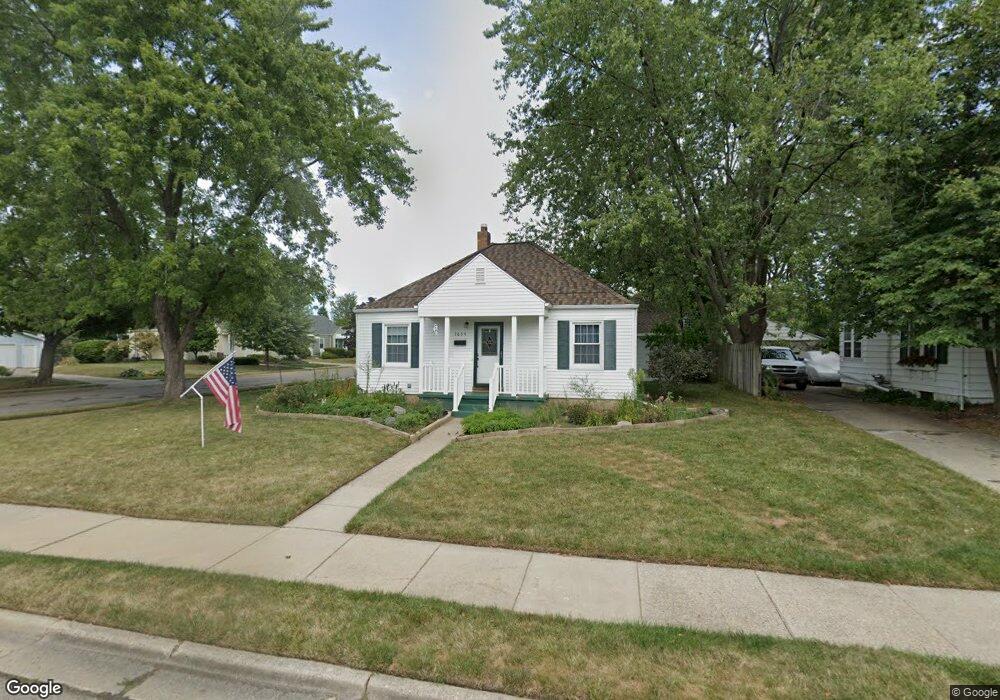 1634 Berkeley Dr, Lansing, MI 48910 - photo 1