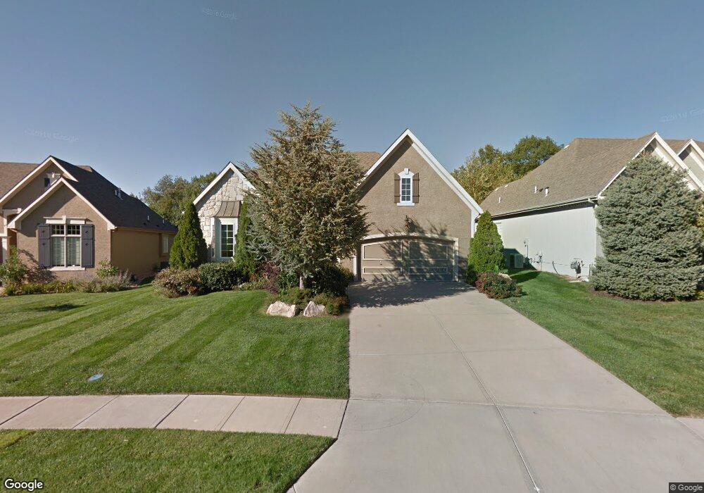 4908 Bradshaw St, Shawnee, KS 66216 - photo 1