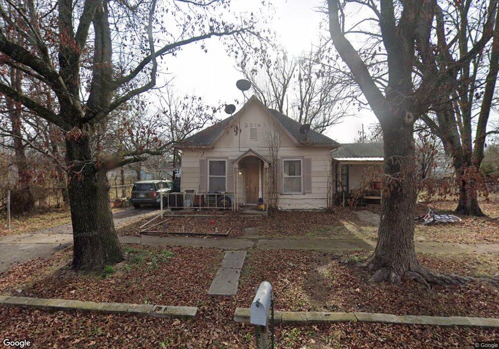 2014 Oak Ave, Parsons, KS 67357 - photo 1