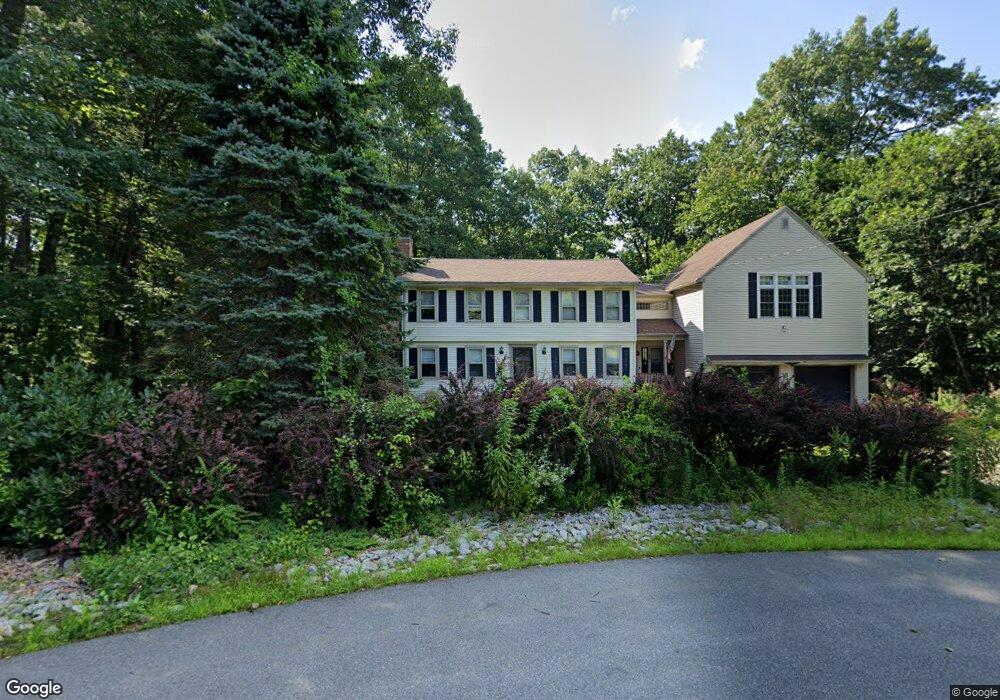 8 Raelynn Dr, Derry, NH 03038 - photo 1