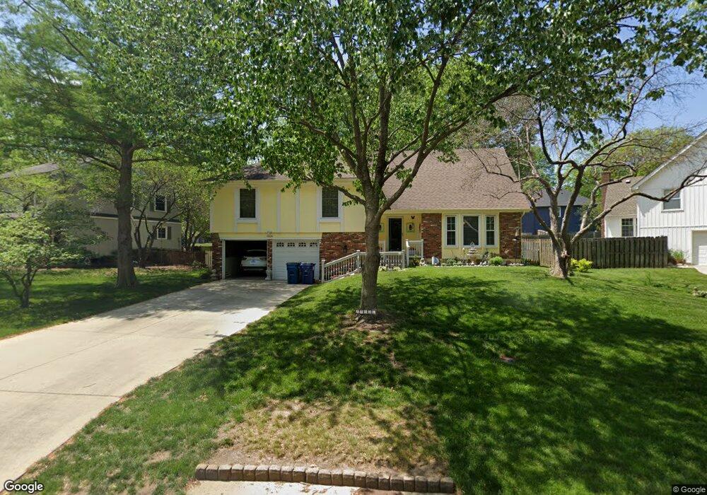 10434 Bradshaw St, Lenexa, KS 66215 - photo 1