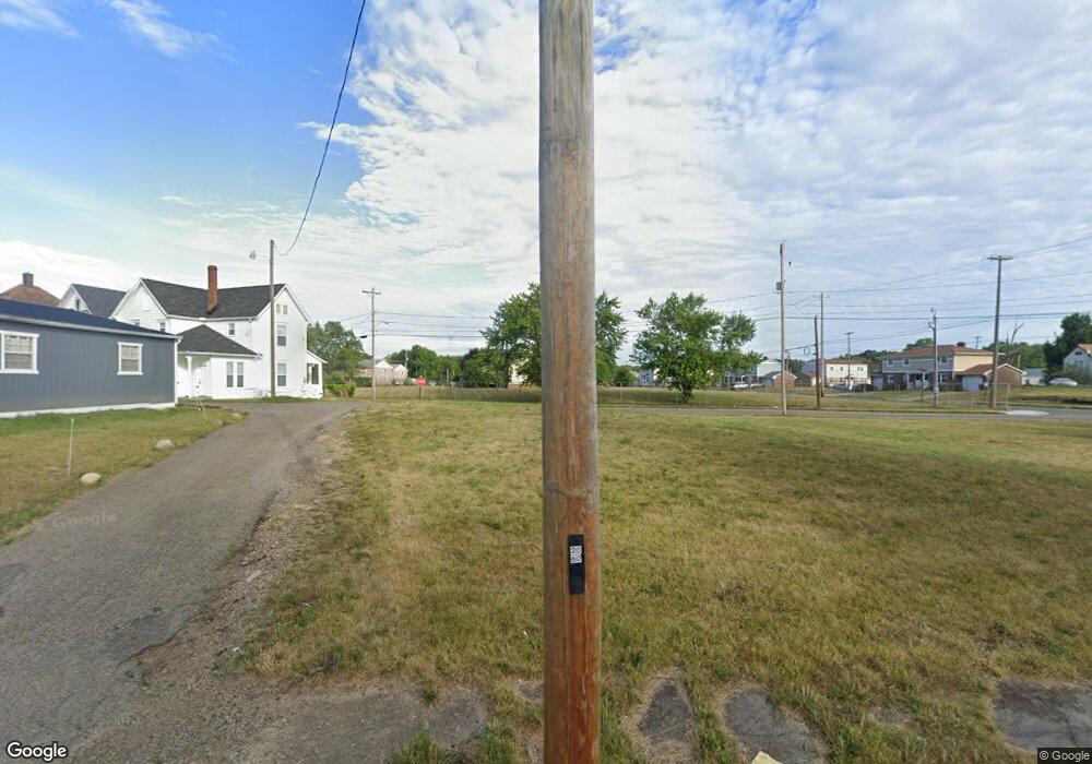 819 Young Ave NE, Canton, OH 44705 - photo 1