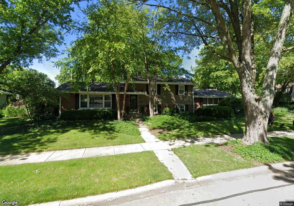 1205 Catalpa Ln, Naperville, IL 60540 - photo 1