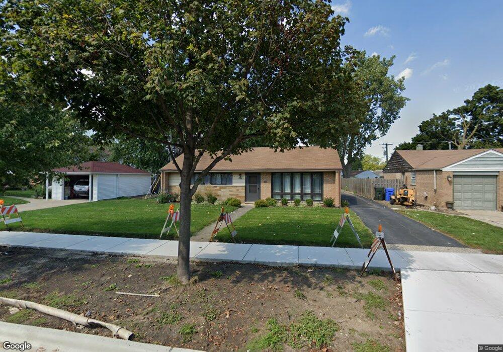 684 Walnut Ct, Des Plaines, IL 60016 - photo 1