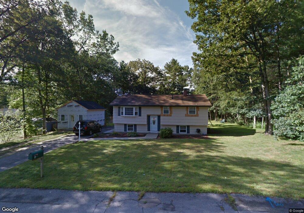 4 Tanglewood Way, MerriMacK, NH 03054 - photo 1