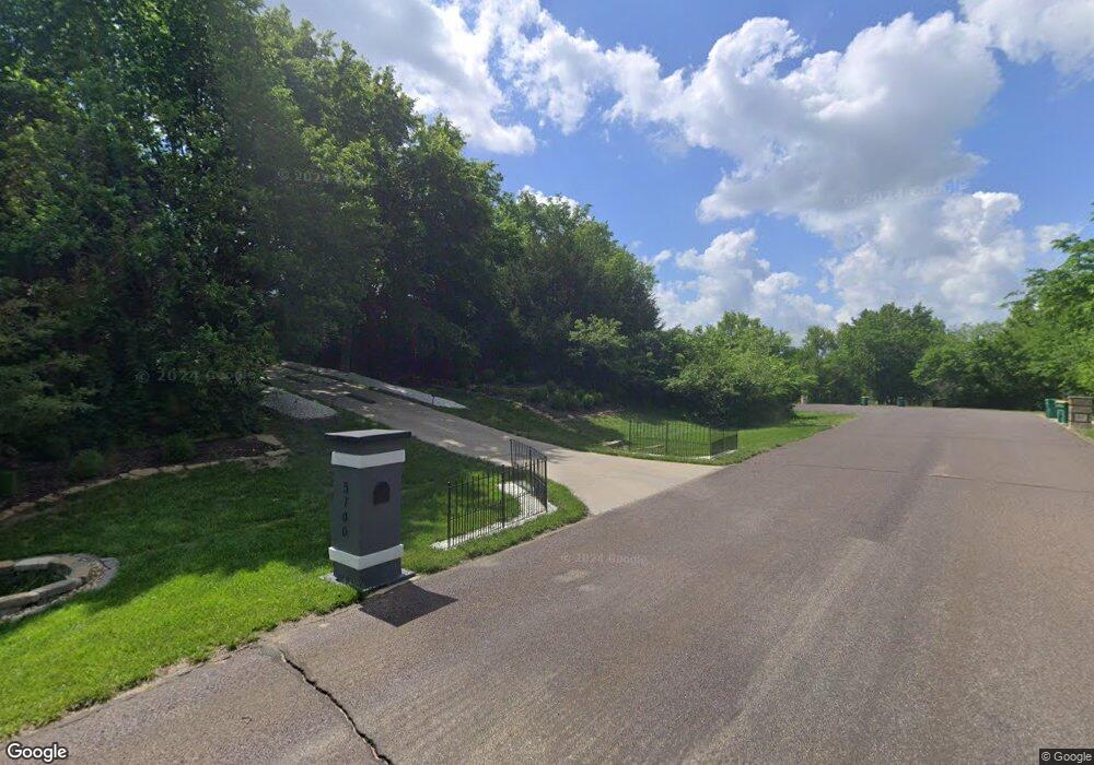 5700 SW Quail Run Ct, Topeka, KS 66610 - photo 1