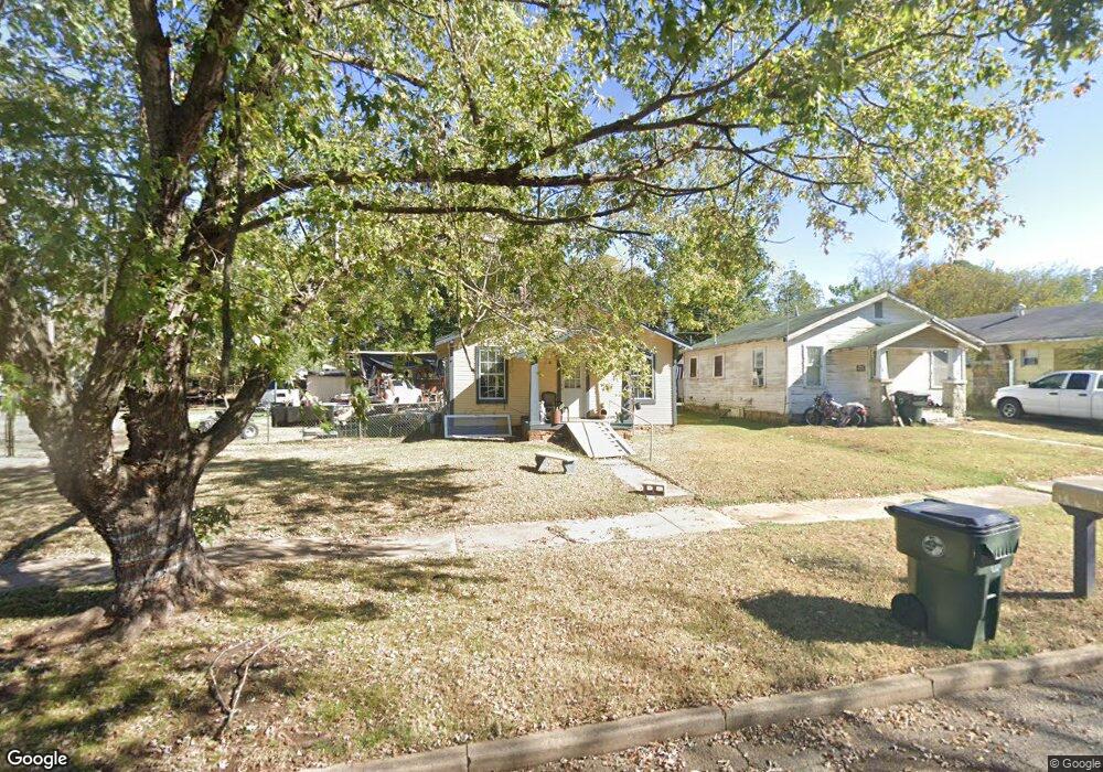 805 N Taft Ave, Okmulgee, OK 74447 - photo 1