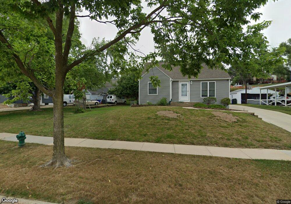 2955 Bowling St SW unit E236, Cedar Rapids, IA 52404 - photo 1