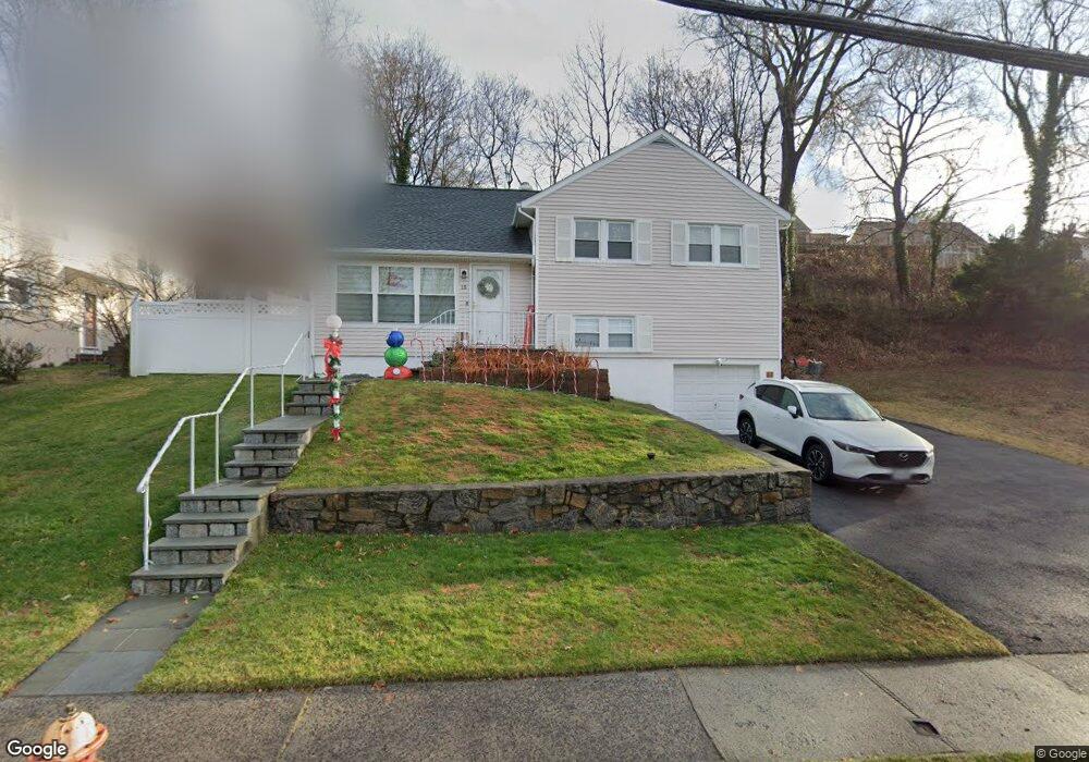 18 Dexter Rd, Yonkers, NY 10710 - photo 1
