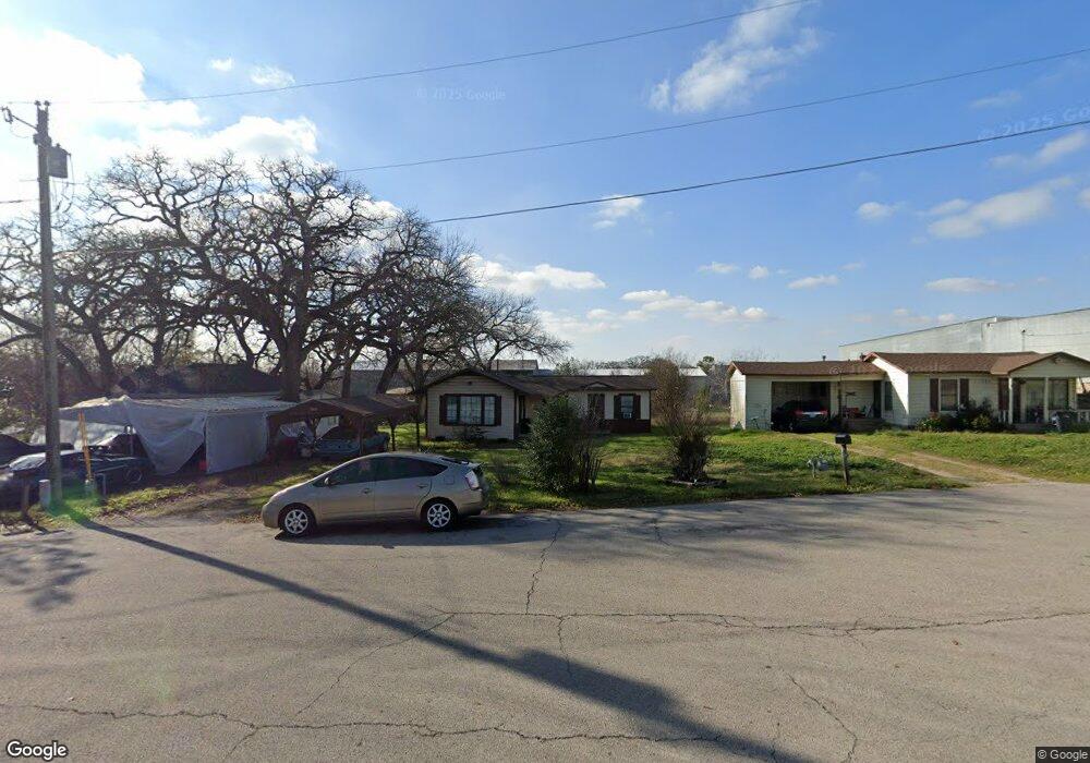 109 Windsor Ct, Weatherford, TX 76086 - photo 1