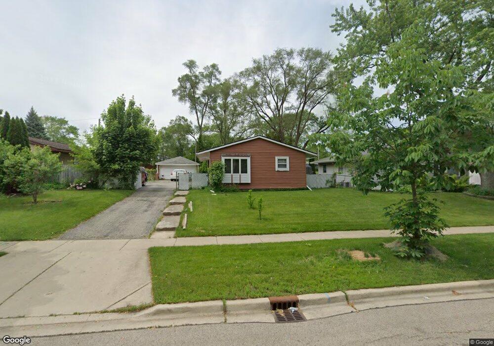 415 Tulsa Ave, Carpentersville, IL 60110 - photo 1