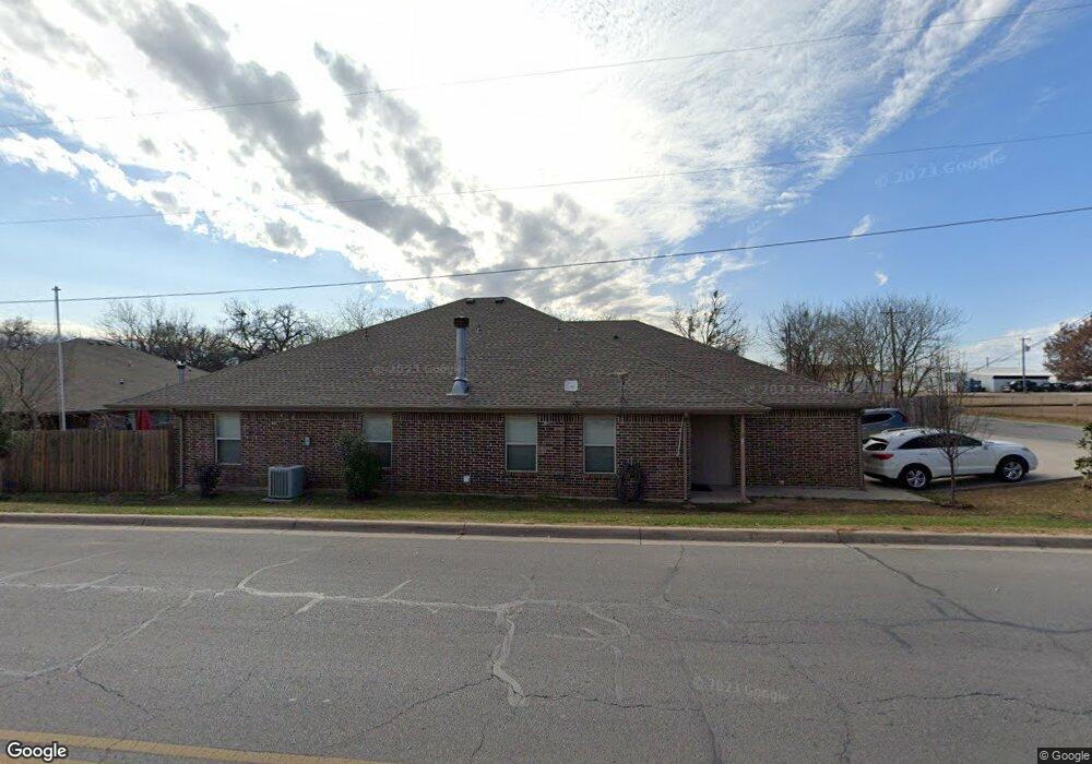 122 N Line St, Weatherford, TX 76086 - photo 1