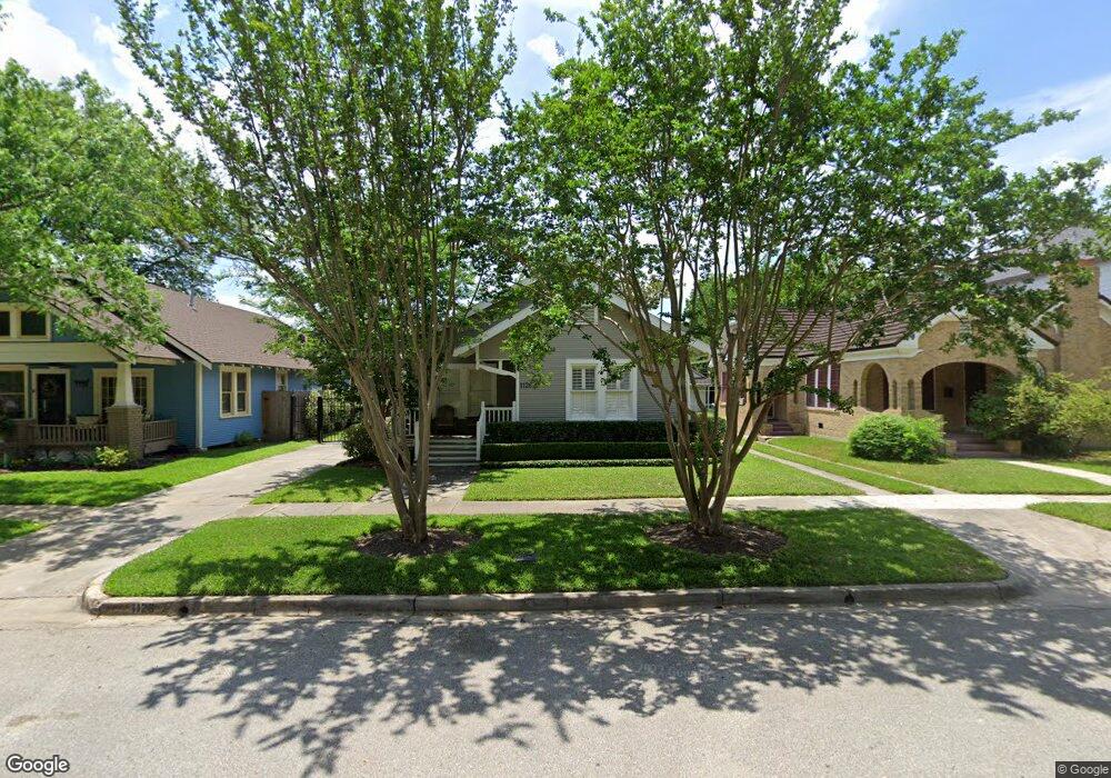 1126 E 7 1 2 St, Houston, TX 77009 - photo 1