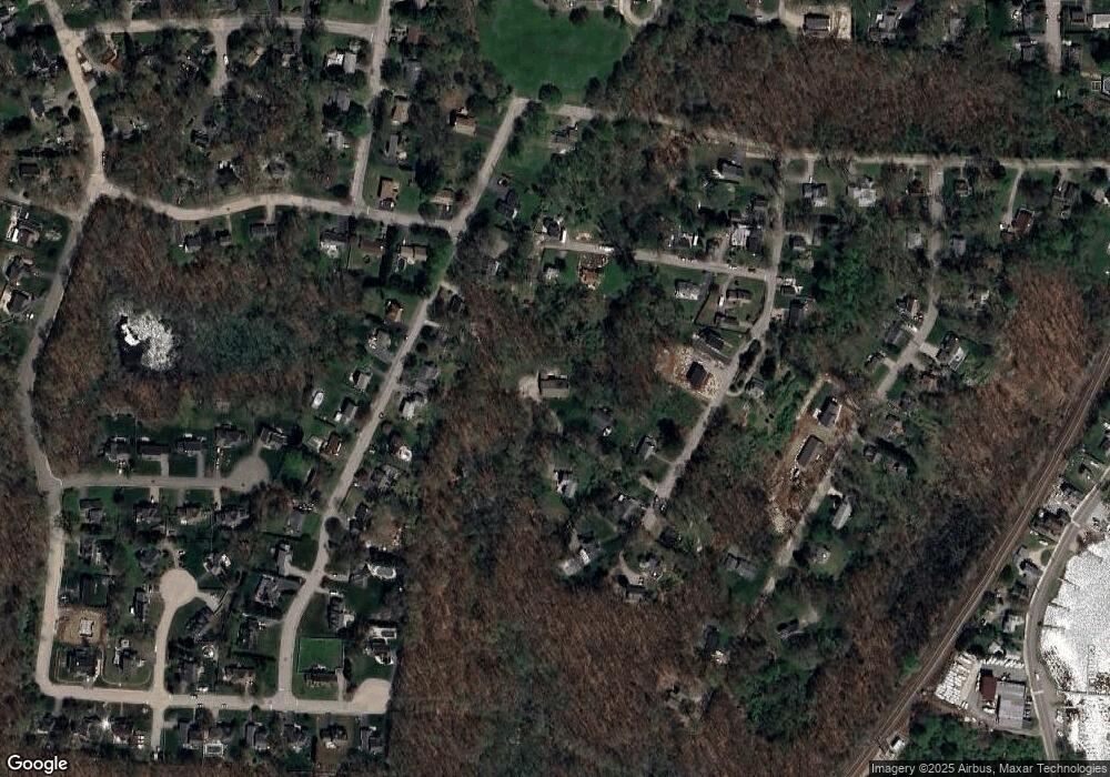 3 Hickory Ln, Pawcatuck, CT 06379 - photo 1