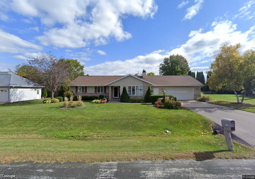 N9568 Jade Ct, Appleton, WI 54915 - photo 1