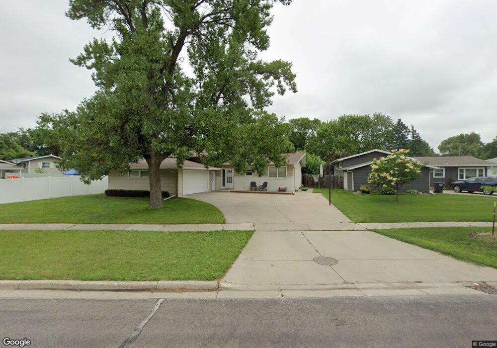 2961 3rd St N, Fargo, ND 58102 - photo 1