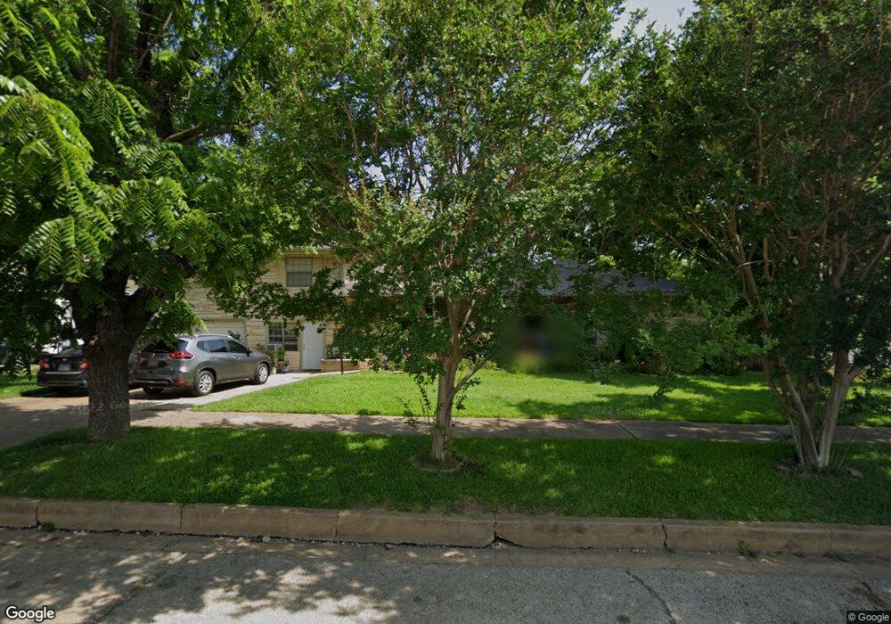 501 W Sears St, Denison, TX 75020 - photo 1